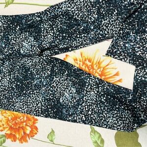 Balance collection yoga DryWik Blue and White Patterned Pants